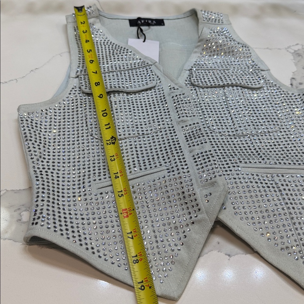 AKIRA Metallic Embellished Vest NEW - Picture 10 of 11
